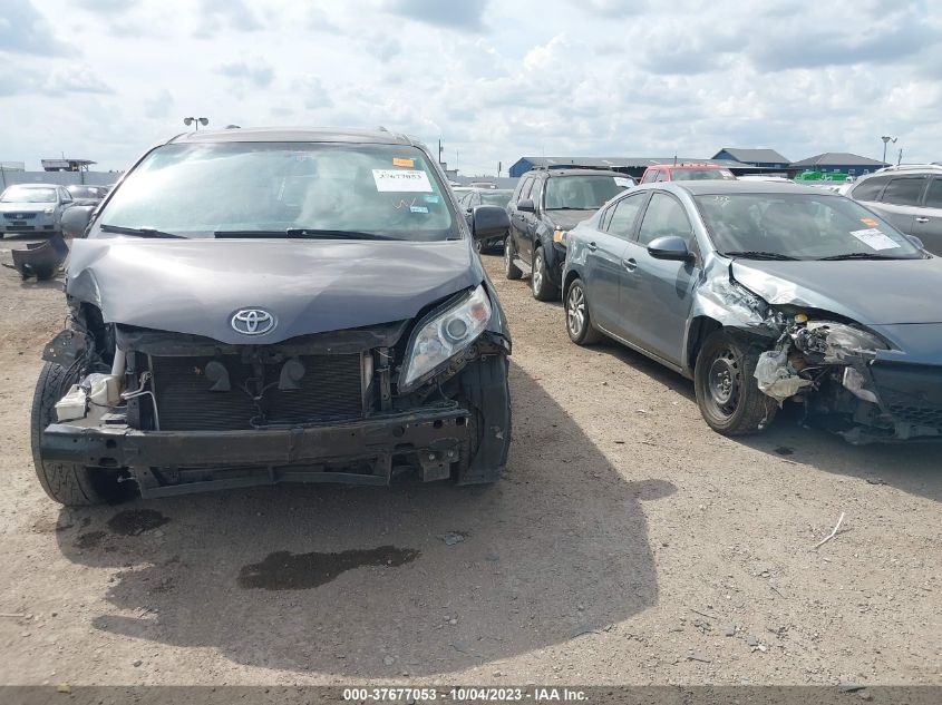 5TDKZ3DC9HS851761 2017 TOYOTA SIENNA, photo no. 12