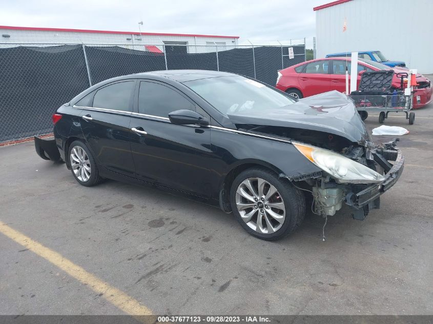 2013 HYUNDAI SONATA SE - 5NPEC4ACXDH776724