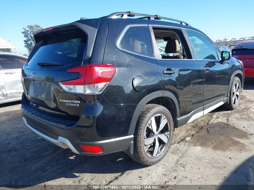 VIN JF2SKAXC9LH433106 2020 SUBARU FORESTER TOURING
