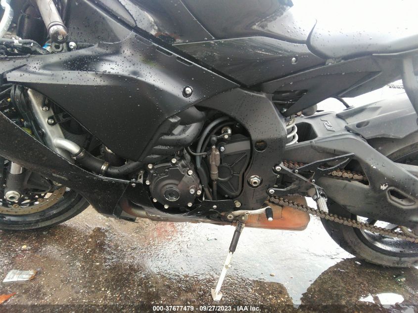 2022 YAMAHA YZFR1 JYARN66E3NA002661