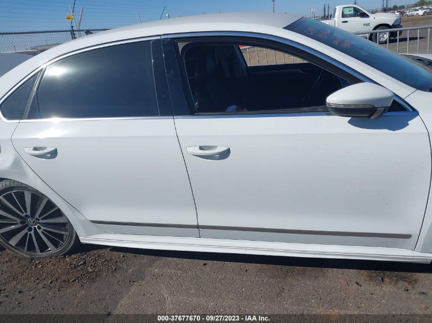 2017 VOLKSWAGEN PASSAT R-LINE W/COMFORT PKG - 1VWDT7A37HC068829