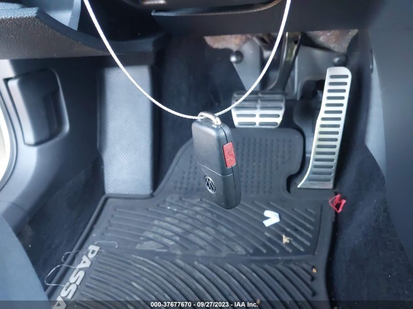 2017 VOLKSWAGEN PASSAT R-LINE W/COMFORT PKG - 1VWDT7A37HC068829