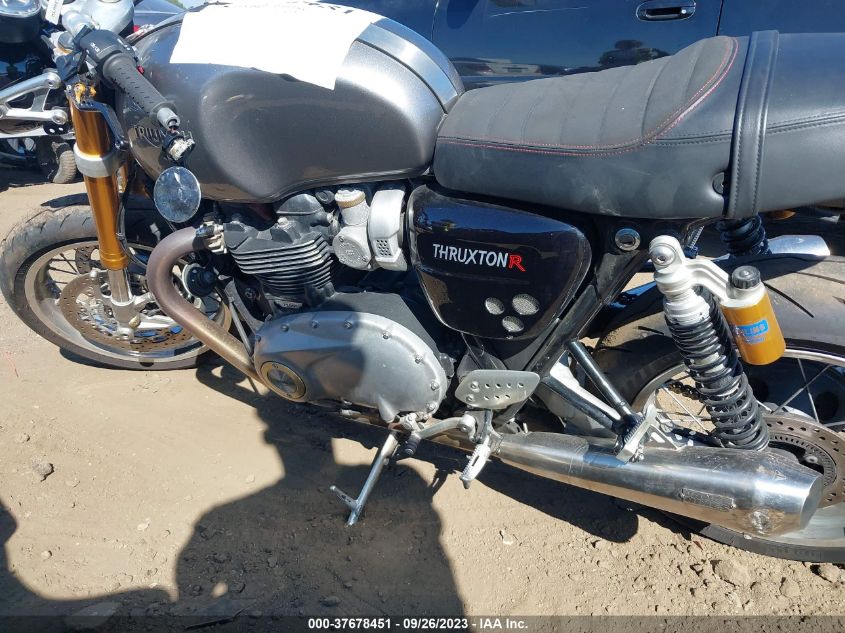 2016 TRIUMPH MOTORCYCLE THRUXTON 1200 R - SMTD21HF1GT783317