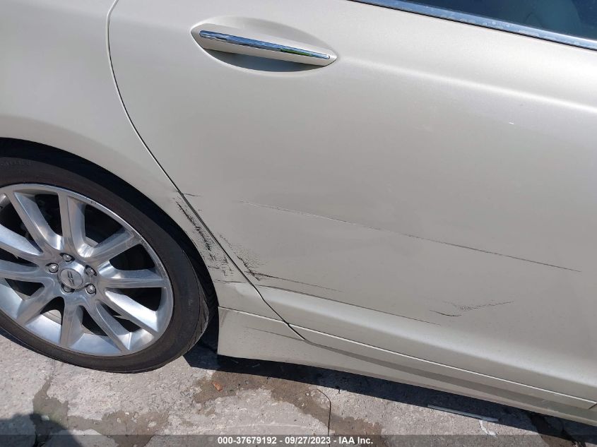 2015 LINCOLN MKZ HYBRID - 3LN6L2LU3FR607929