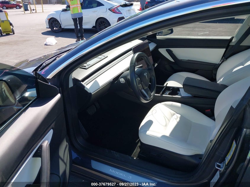 VIN 5YJ3E1EB8JF182841 2018 TESLA MODEL 3 LONG RANGE