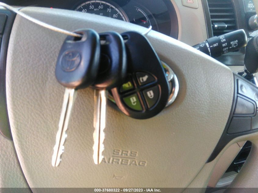 2013 TOYOTA SIENNA LE - 5TDKK3DC9DS401686