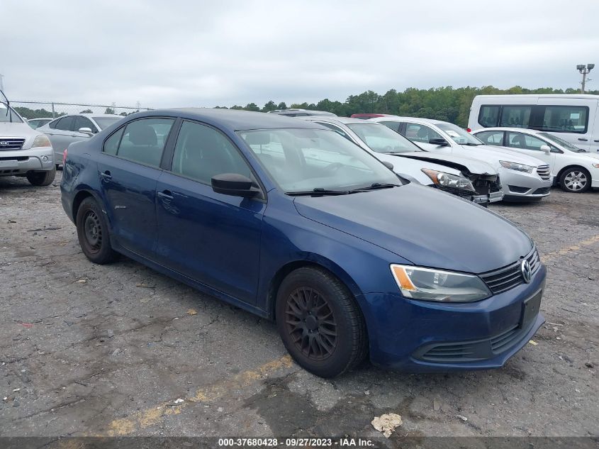 2014 VOLKSWAGEN JETTA SEDAN S - 3VW2K7AJ2EM411050