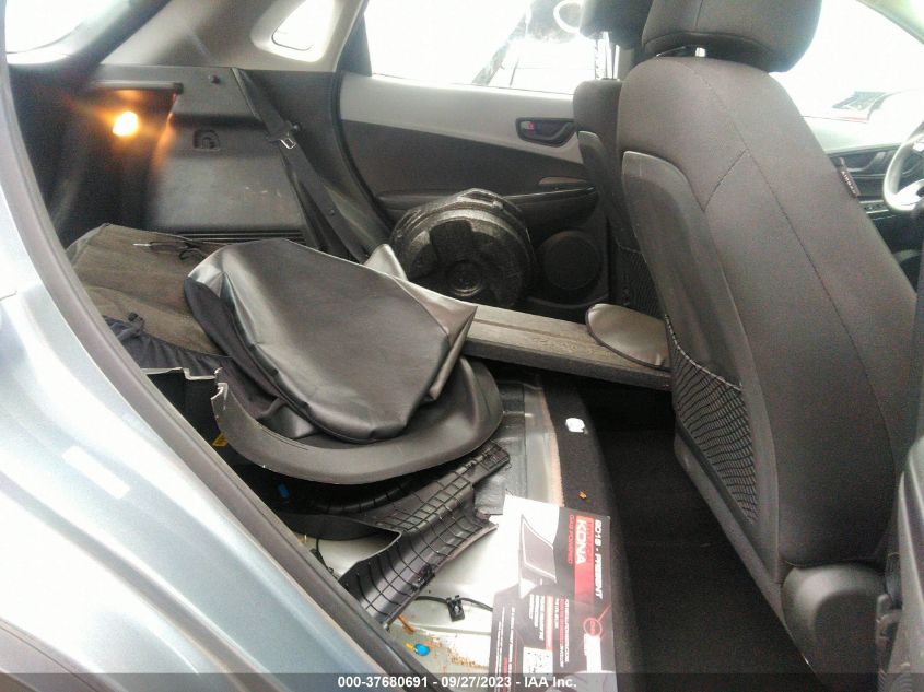 VIN KM8K1CAA2LU465189 2020 HYUNDAI KONA SE