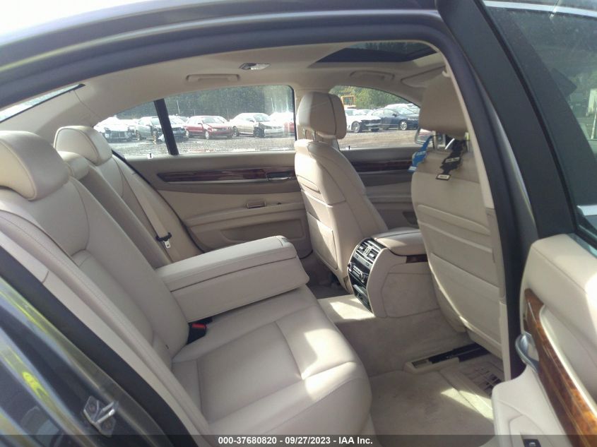 2015 BMW 7 SERIES 740I WBAYA6C55FGK16644