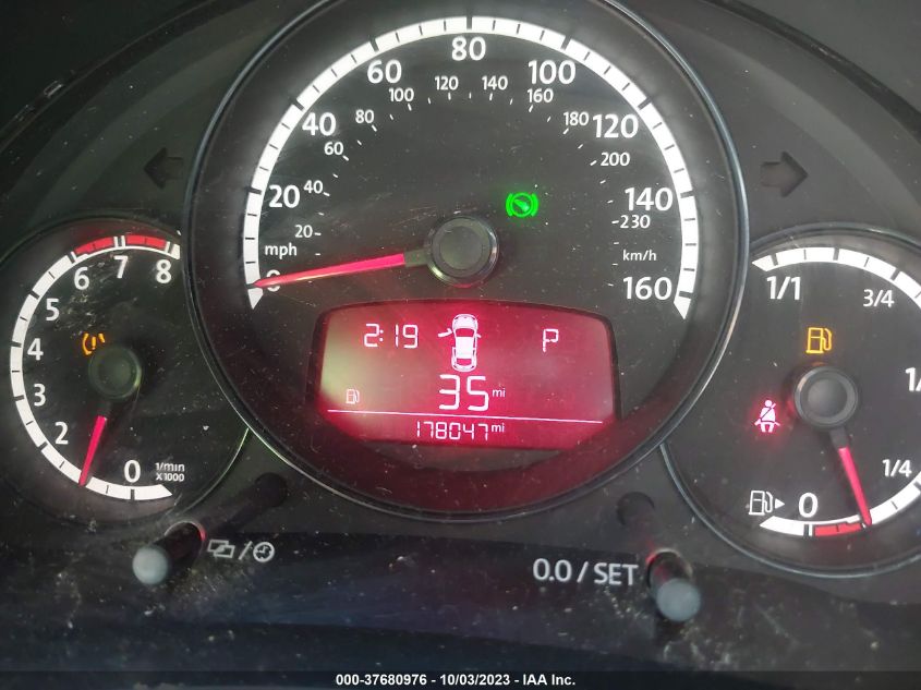 2013 VOLKSWAGEN BEETLE COUPE 2.5L ENTRY 3VWFP7AT8DM637743