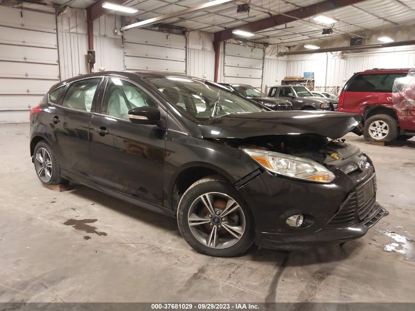 2014 FORD FOCUS SE - 1FADP3K23EL451089