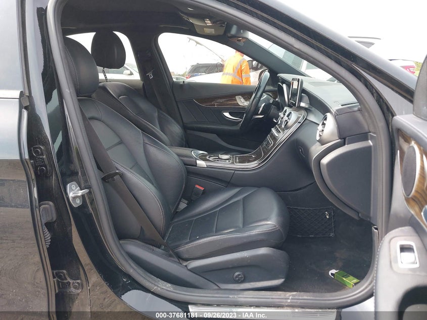 VIN 55SWF4JB0HU192354 2017 MERCEDES-BENZ C-CLASS C 300