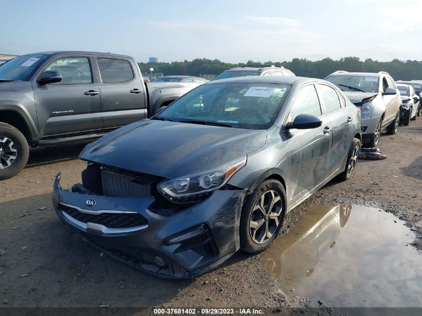 3KPF24AD3ME372748 Kia Forte LXS 2