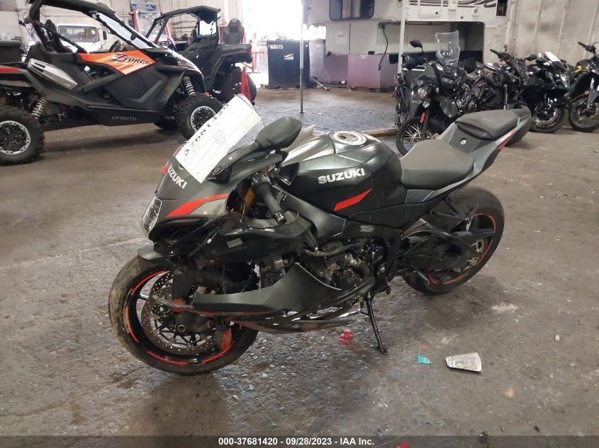 2022 SUZUKI GSX-R1000 R JS1DM11H2N7100299