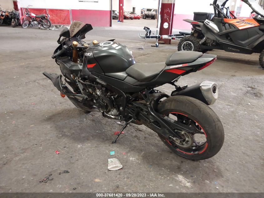 2022 SUZUKI GSX-R1000 R JS1DM11H2N7100299