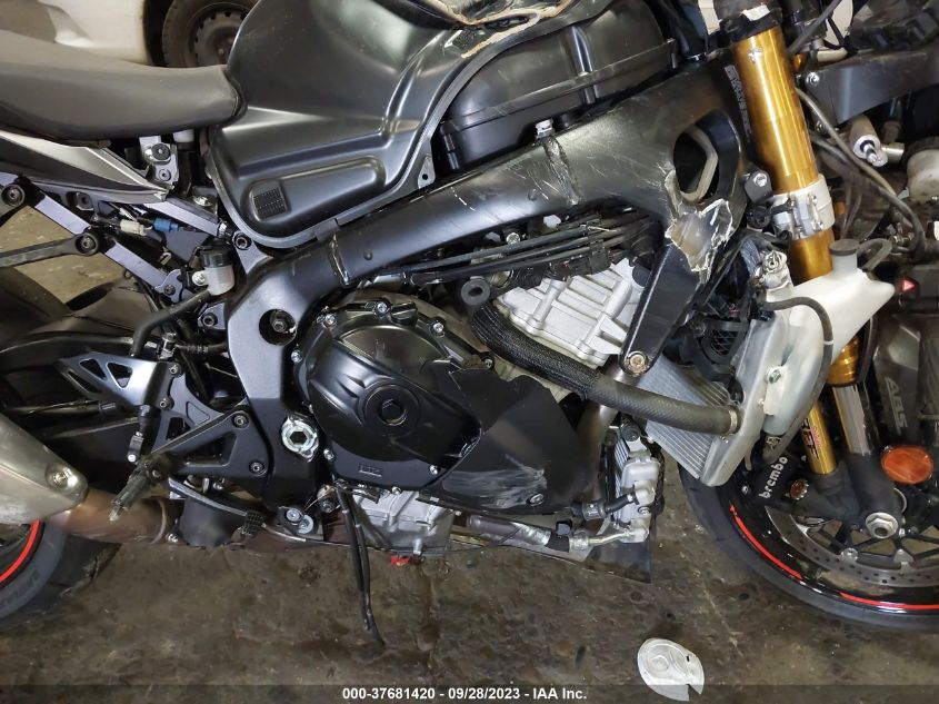 2022 SUZUKI GSX-R1000 R JS1DM11H2N7100299