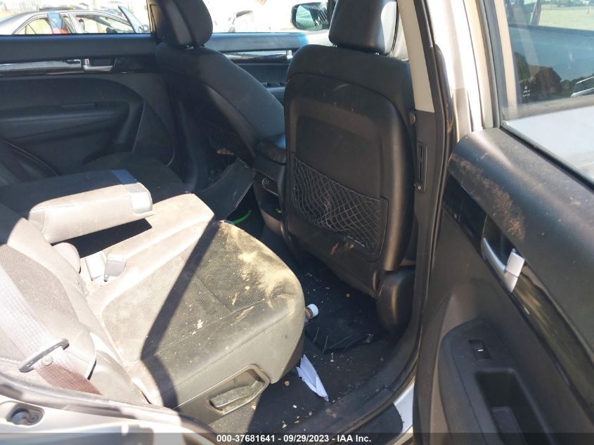 2014 KIA SORENTO LX - 5XYKT3A69EG487446