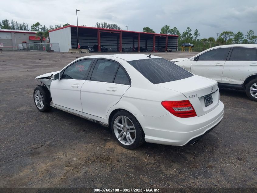 2013 MERCEDES-BENZ C-CLASS C 250 - WDDGF4HB3DR284547