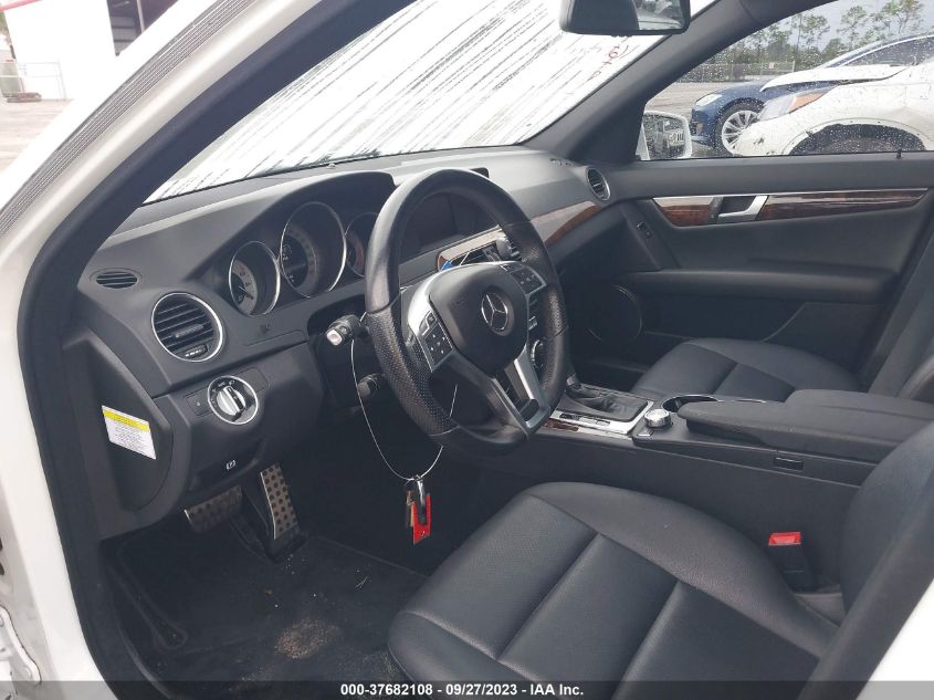2013 MERCEDES-BENZ C-CLASS C 250 - WDDGF4HB3DR284547