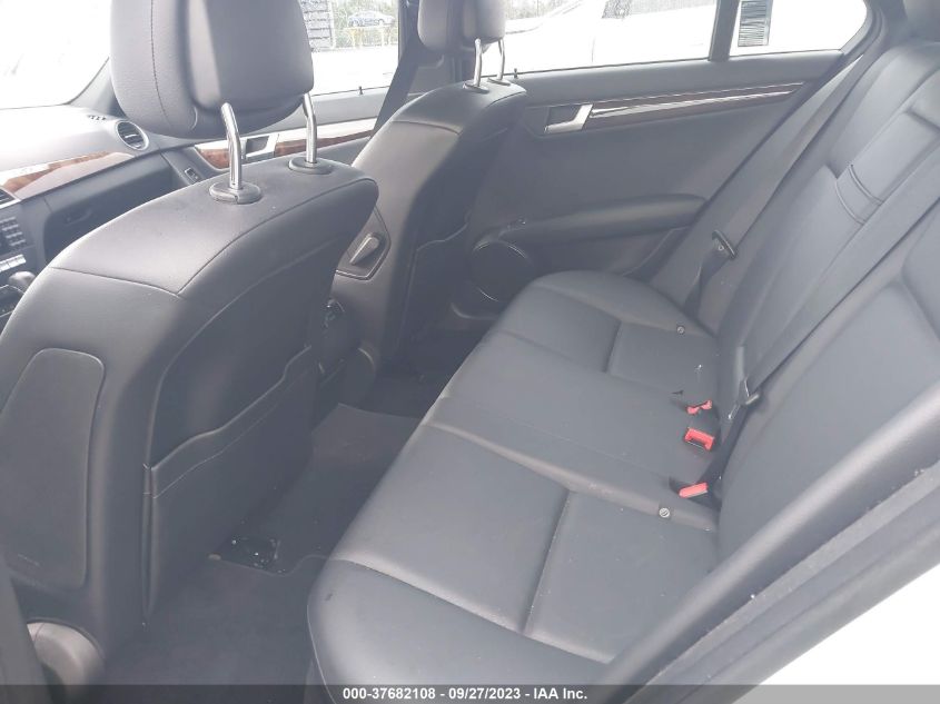 2013 MERCEDES-BENZ C-CLASS C 250 - WDDGF4HB3DR284547