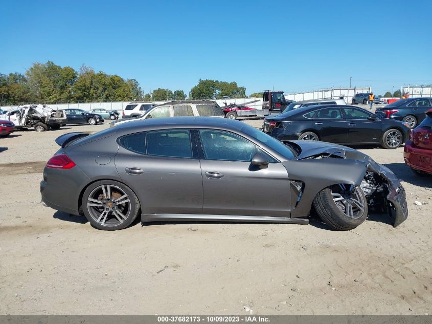 2015 PORSCHE PANAMERA - WP0AA2A77FL003834