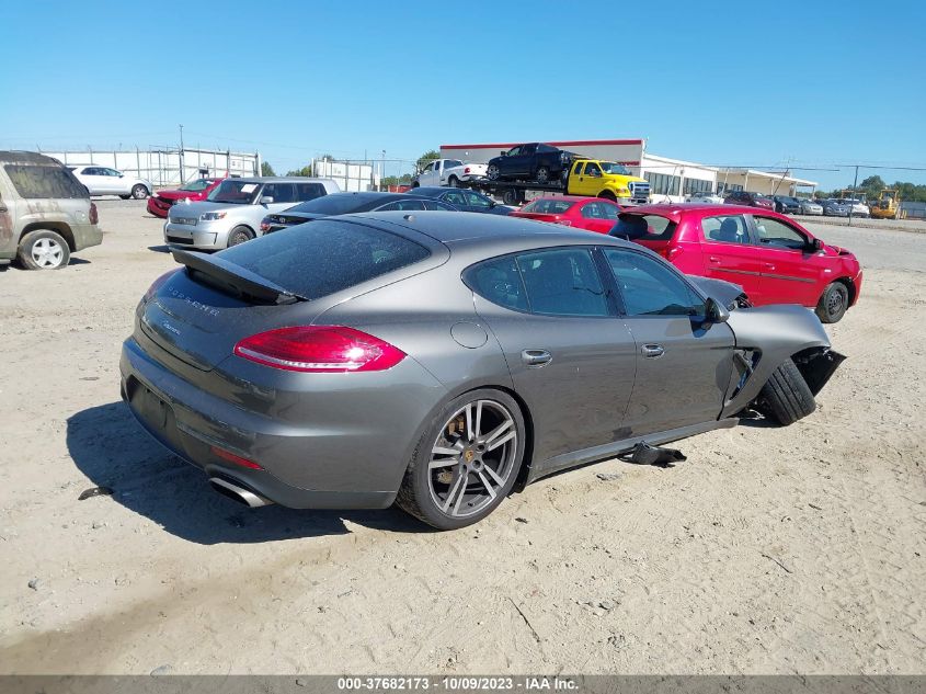 2015 PORSCHE PANAMERA - WP0AA2A77FL003834