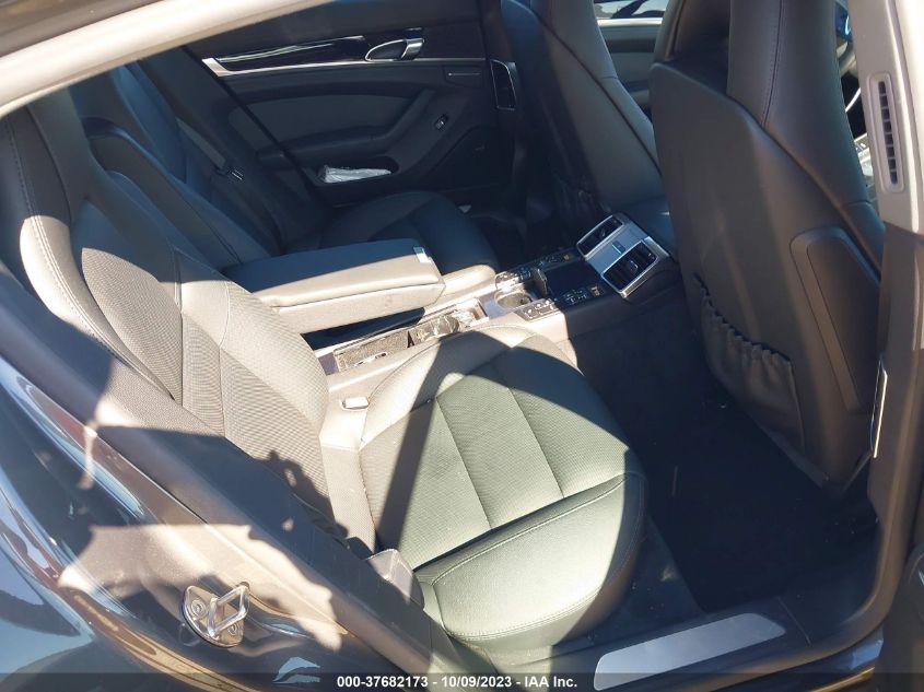 2015 PORSCHE PANAMERA - WP0AA2A77FL003834