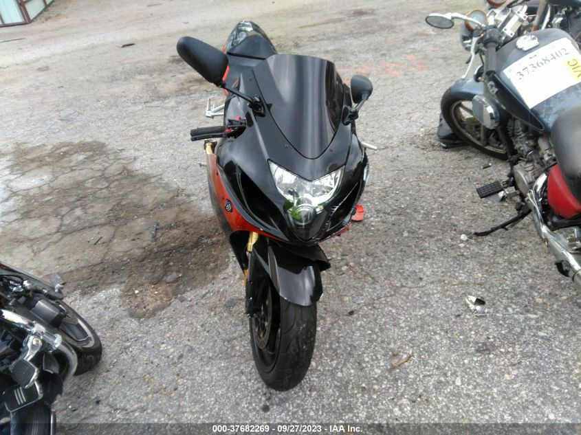 2005 SUZUKI GSX-R750 K - JS1GR7JA252100322