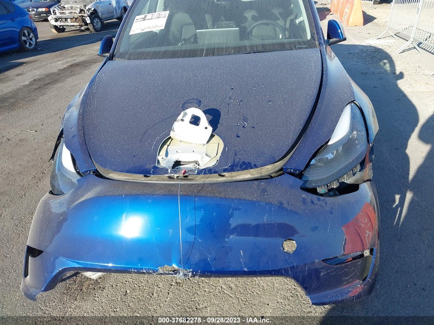 VIN 7SAYGDEE0PF809457 2023 TESLA MODEL Y LONG RANGE