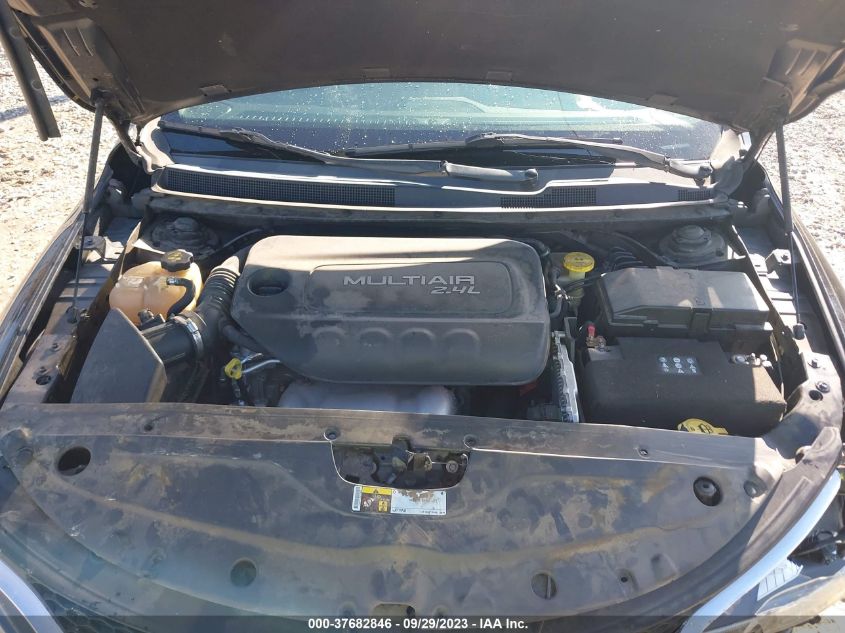2015 CHRYSLER 200 C - 1C3CCCCBXFN593711