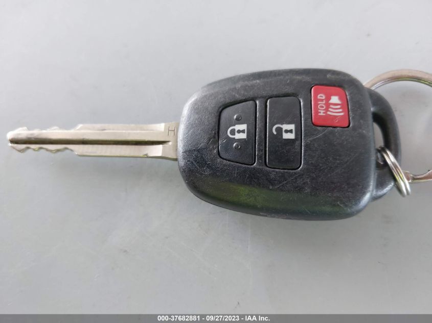 2016 TOYOTA RAV4 LE - JTMZFREV4GJ080096