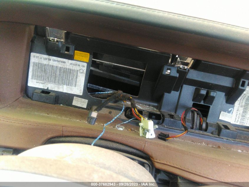 2015 MERCEDES-BENZ S-CLASS S 550 - WDDUG8CB8FA158216