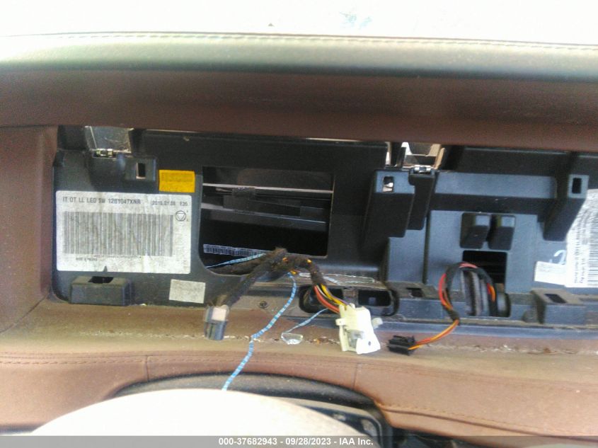 2015 MERCEDES-BENZ S-CLASS S 550 - WDDUG8CB8FA158216