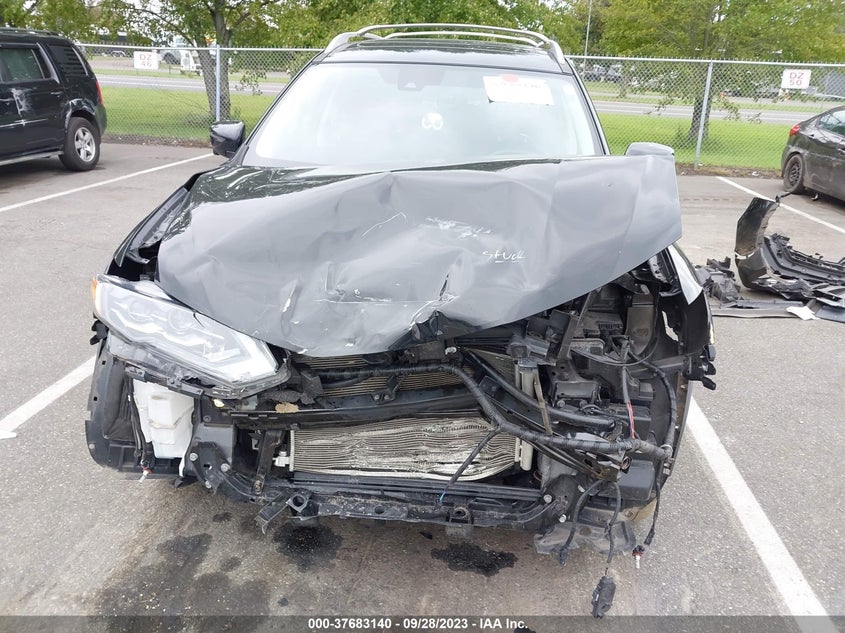 VIN JN8AT2MV2JW311347 2018 NISSAN ROGUE SL