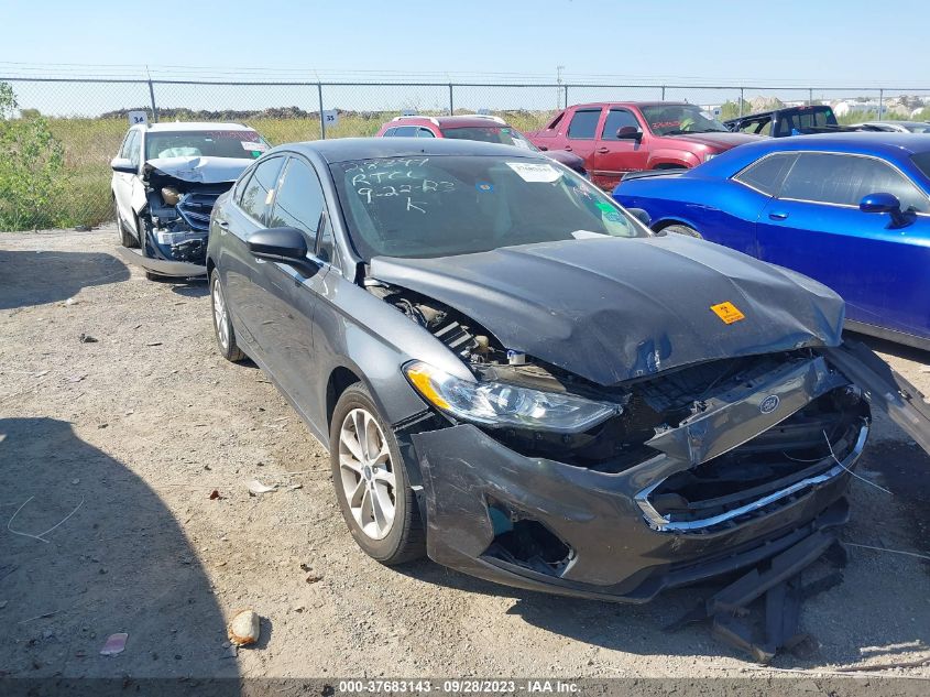 3FA6P0HD0LR147507 Ford Fusion SE