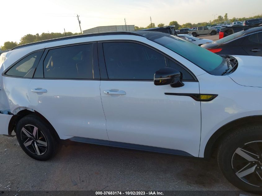 2022 KIA SORENTO EX - 5XYRH4LFXNG146107