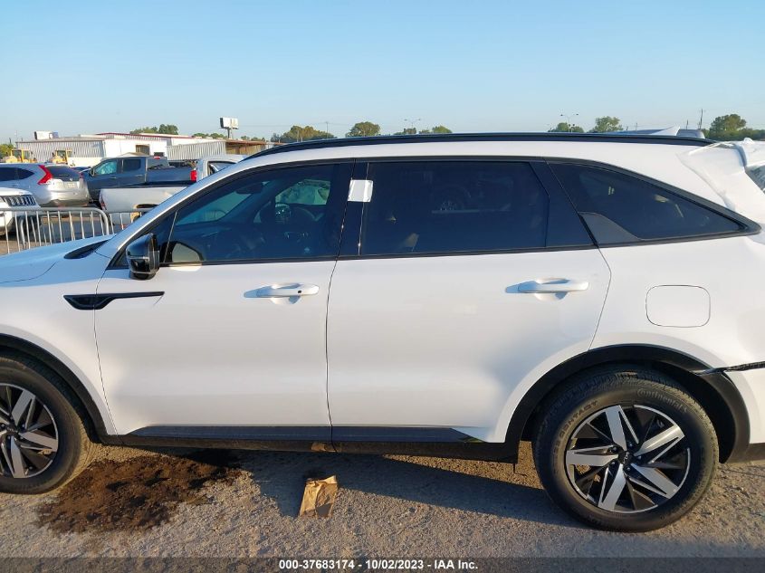 2022 KIA SORENTO EX - 5XYRH4LFXNG146107