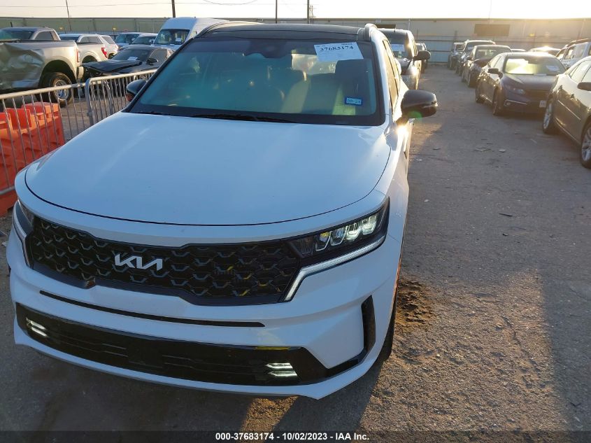 2022 KIA SORENTO EX - 5XYRH4LFXNG146107