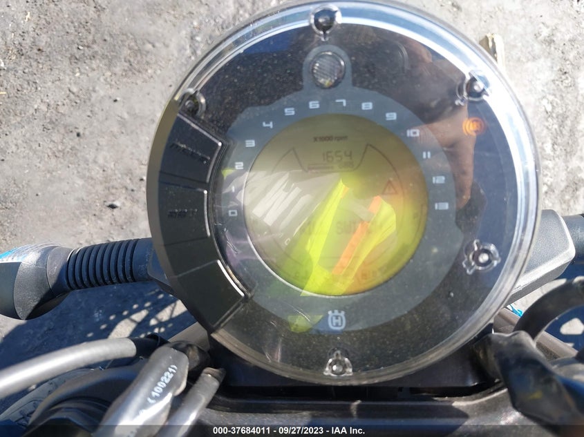 VIN MD2JUJ407PC223230 2023 HUSQVARNA VITPILEN 401