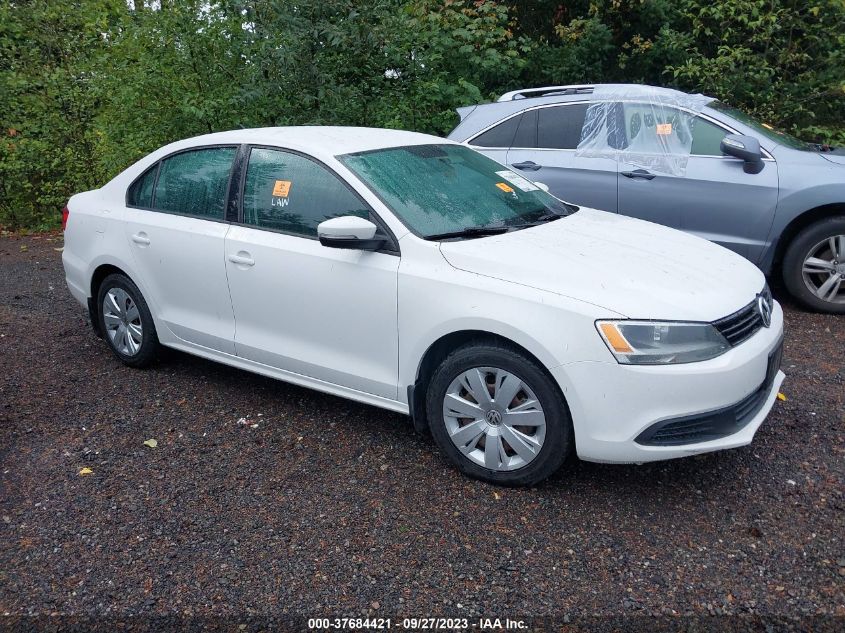 2014 VOLKSWAGEN JETTA SEDAN SE - 3VWD17AJ4EM232052