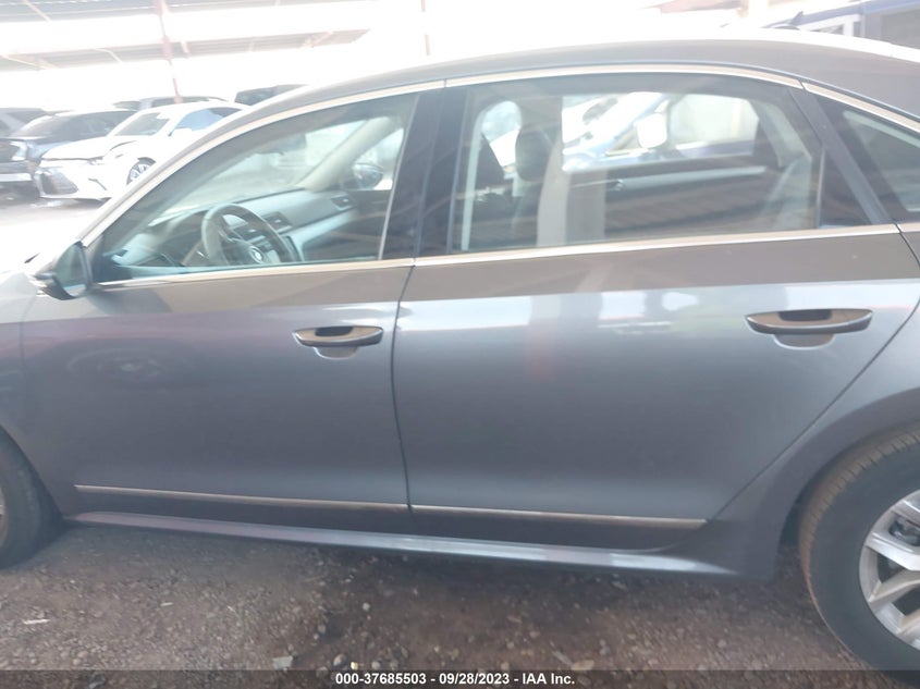 VIN 1VWAT7A31HC025137 2017 VOLKSWAGEN PASSAT S