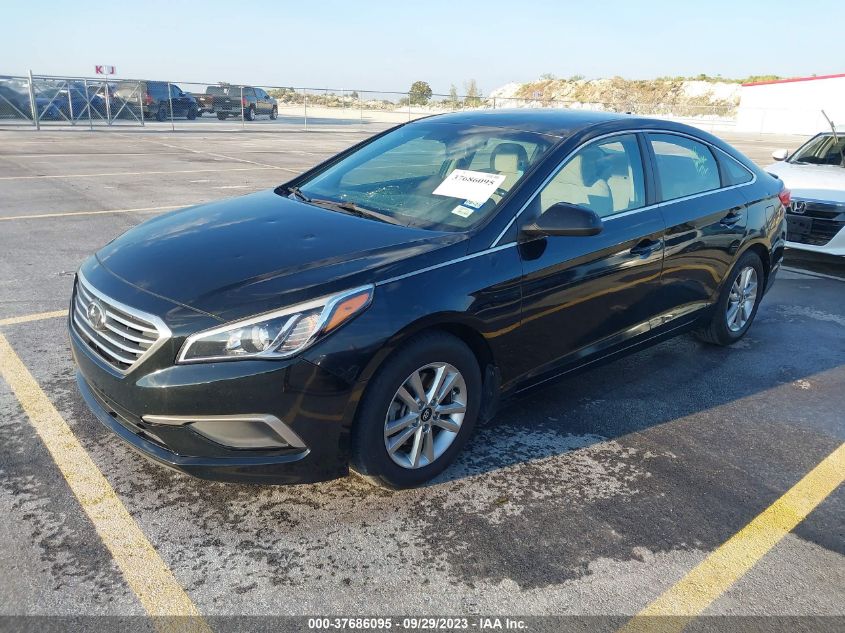 2017 HYUNDAI SONATA SE - 5NPE24AF0HH478086