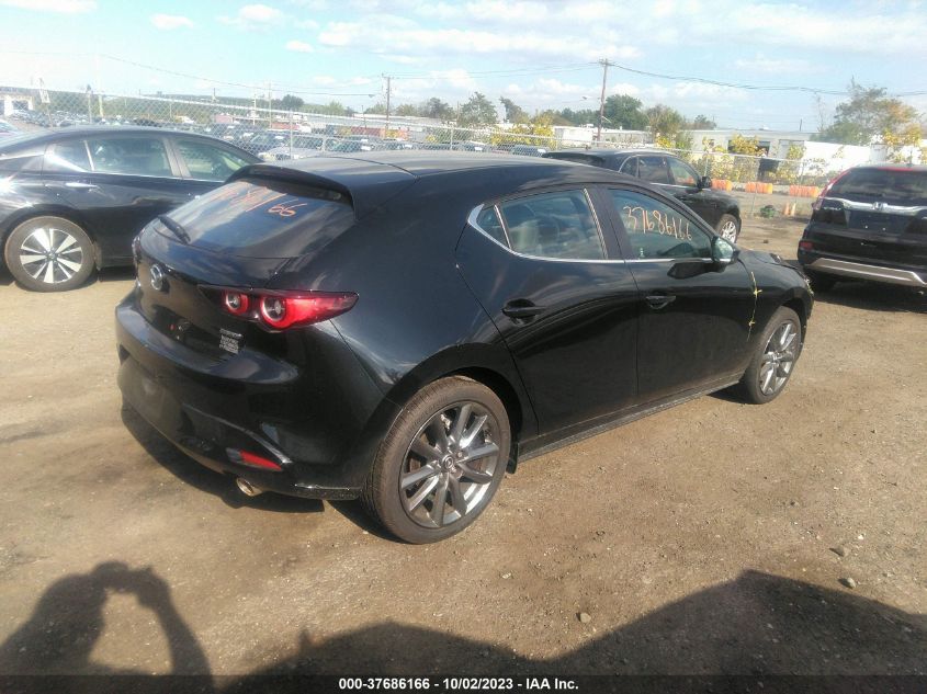 JM1BPAKM7P1615904 Mazda Mazda3 Hatchback 2.5 S SELECT 4