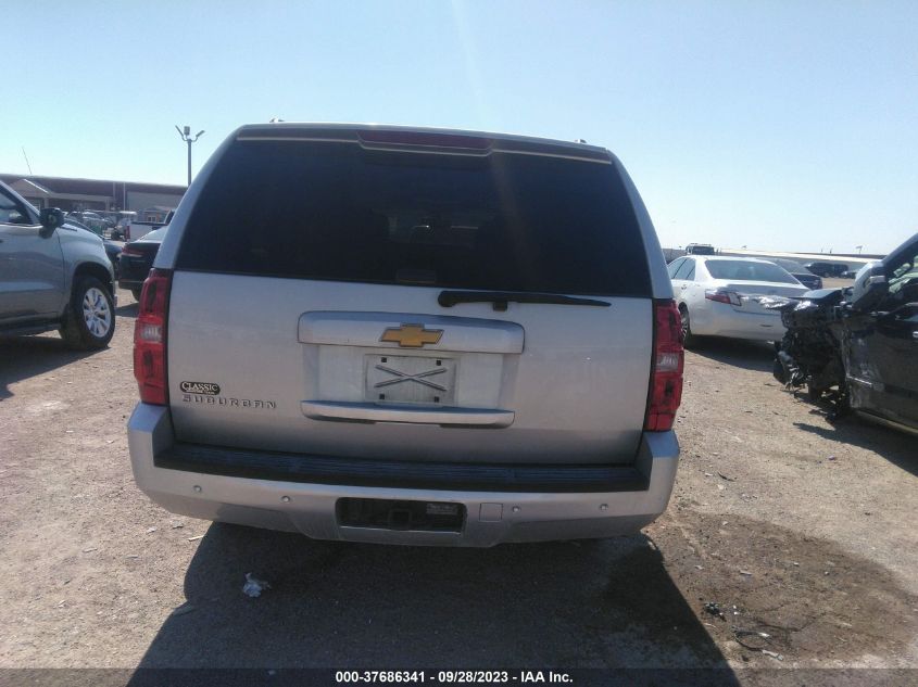 2013 CHEVROLET SUBURBAN 1500 LT - 1GNSCJE03DR126411