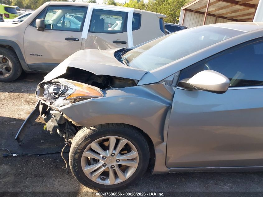 2014 HYUNDAI ELANTRA GT - KMHD35LH4EU158408