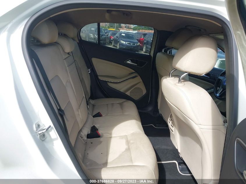 2015 MERCEDES-BENZ GLA 250 WDCTG4GB5FJ173274