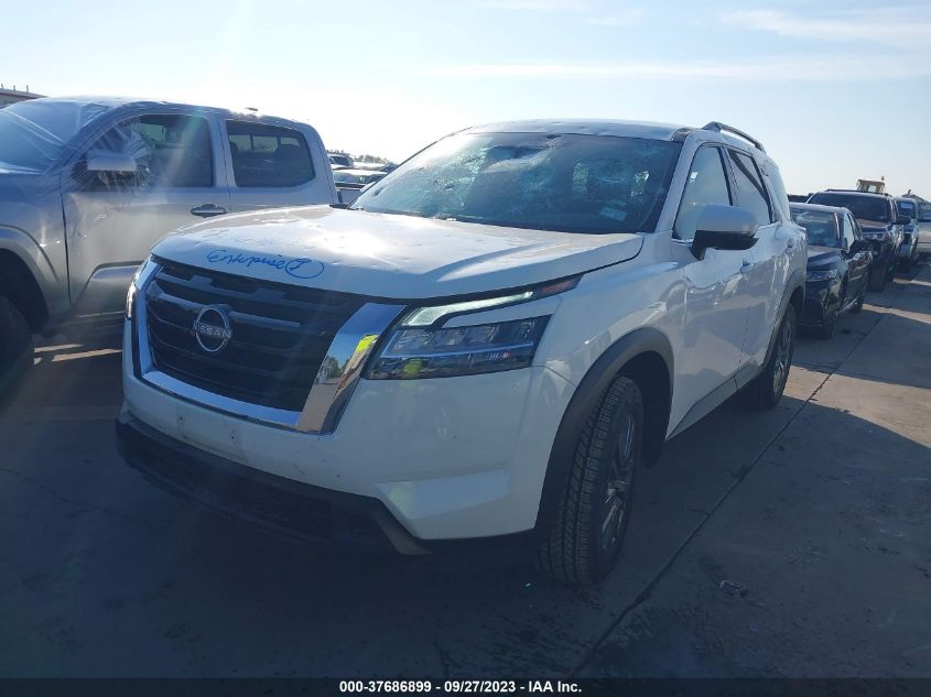 5N1DR3BA6NC216421 Nissan Pathfinder SV 2