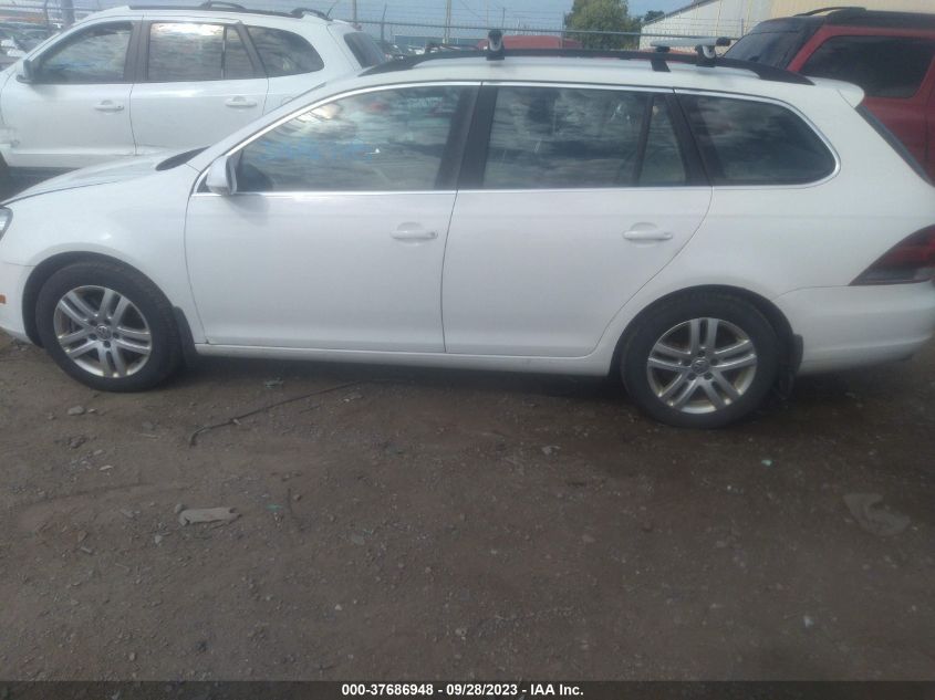 2013 VOLKSWAGEN JETTA SPORTWAGEN TDI - 3VWPL7AJ3DM646428