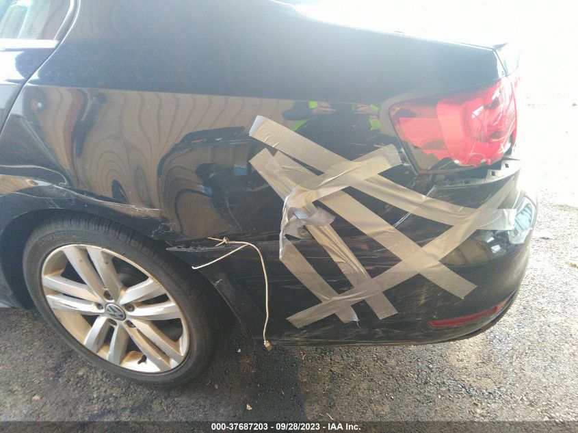 2013 VOLKSWAGEN GLI 3VW467AJ7DM237844