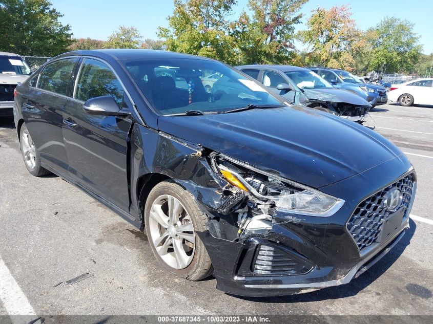 2018 HYUNDAI SONATA SPORT - 5NPE34AF3JH626427